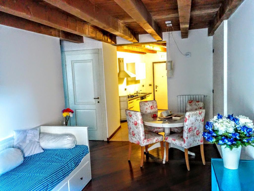 Across The River And Into The Trees Verona Room photo